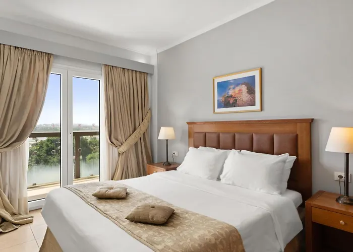 Ariti Grand كانوني