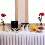 Hotel Ariti Grand