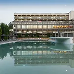 Ariti Grand