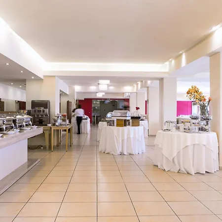 Hotell Ariti Grand