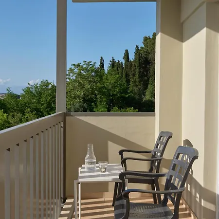 Ariti Grand Hotel 4*