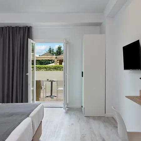 Ariti Grand Hotel 4*