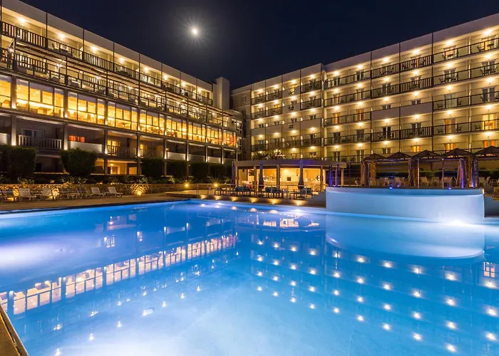 Hotel Ariti Grand 4*