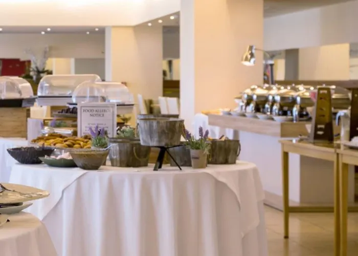 Hotel Ariti Grand