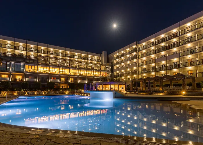 Hotell Ariti Grand