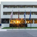 Otel Ariti Grand 4*