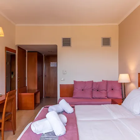 Ariti Grand 4* Kanoni (Corfu)