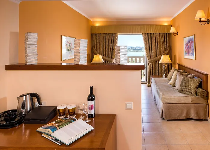 아리티 그랜드 4*